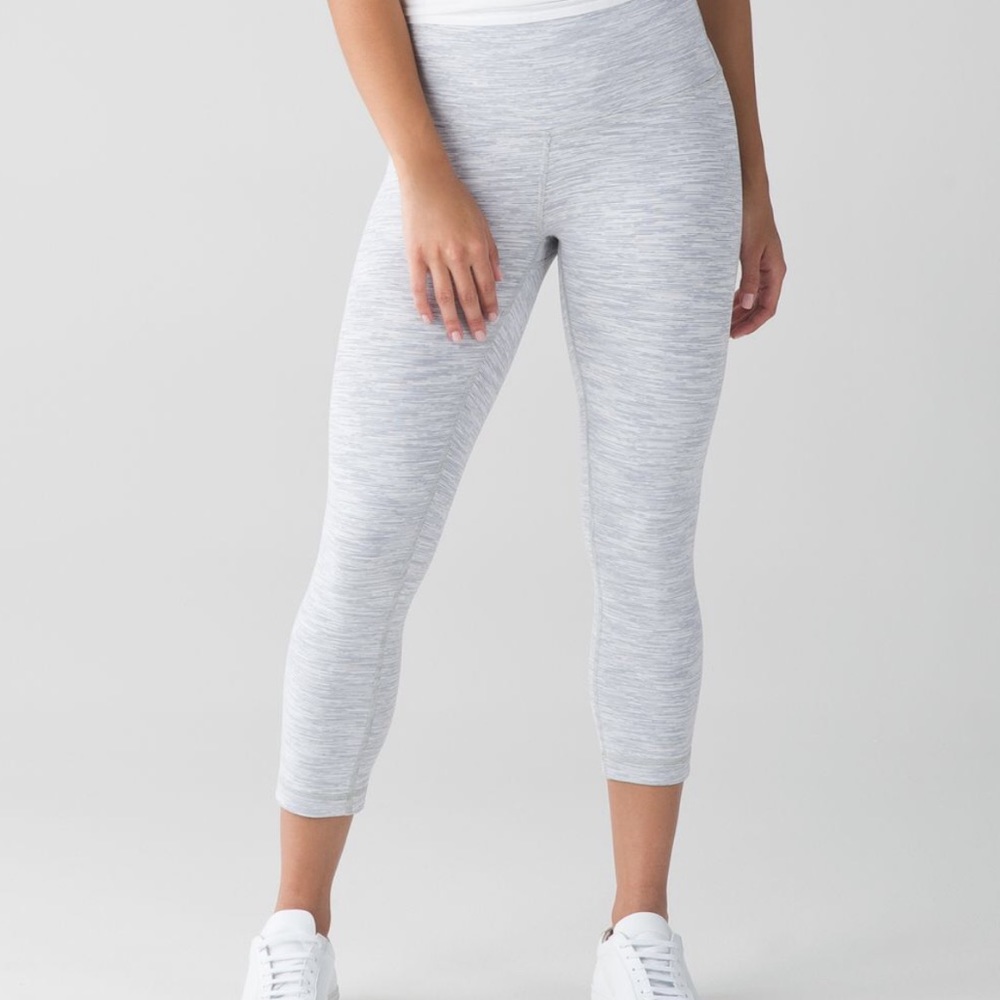 NWT Wunder Under HR Crop 21”